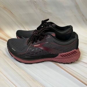 Brooks Women's Adrenaline GTS 21 Running Shoes